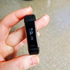 Fitbit Alta HR